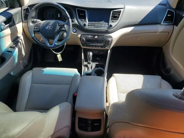 KM8J3CA25GU230127 2016 HYUNDAI TUCSON - Image 8