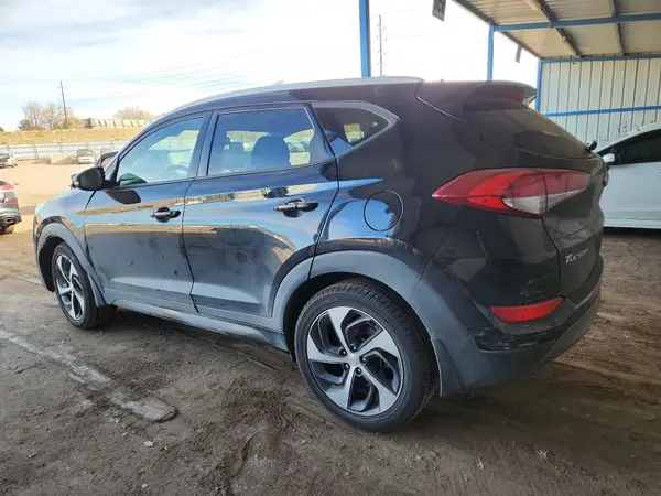 KM8J3CA25GU235408 2016 HYUNDAI TUCSON - Image 2