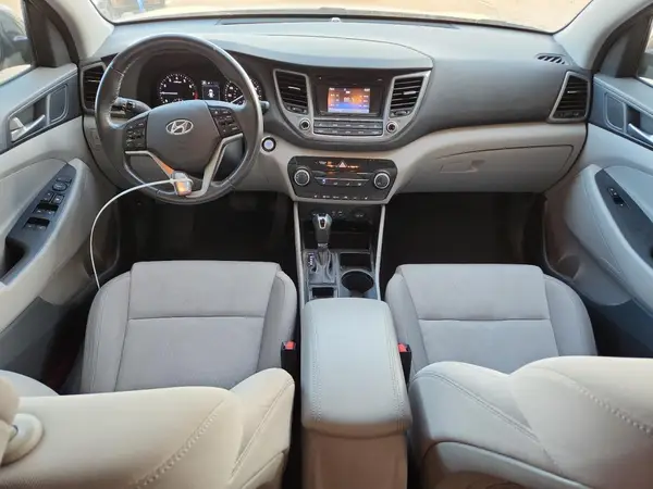 KM8J3CA25GU235408 2016 HYUNDAI TUCSON - Image 8