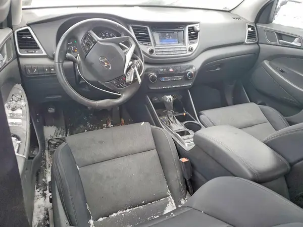 KM8J3CA25GU238812 2016 HYUNDAI TUCSON - Image 8