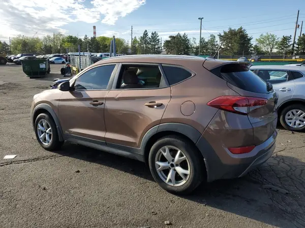 KM8J3CA25GU242780 2016 HYUNDAI TUCSON - Image 2
