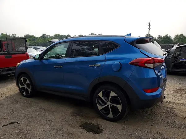 KM8J3CA25GU243587 2016 HYUNDAI TUCSON - Image 2