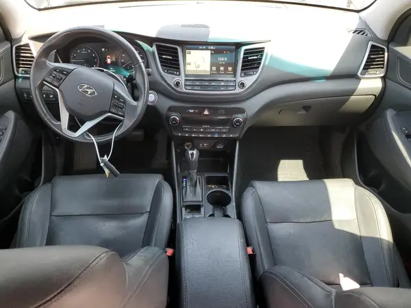 KM8J3CA25GU256078 2016 HYUNDAI TUCSON - Image 8