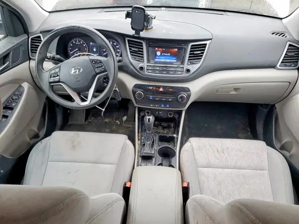 KM8J3CA25HU273271 2017 HYUNDAI TUCSON - Image 8