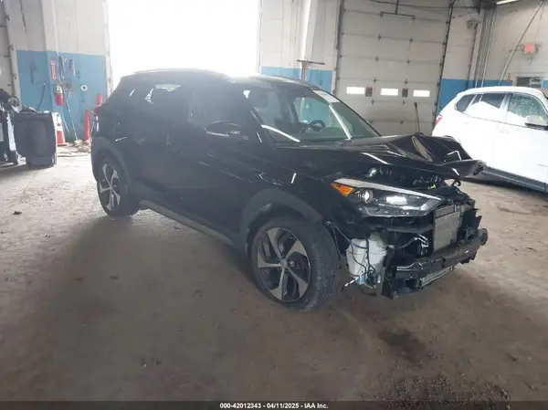 KM8J3CA25HU276090 2017 HYUNDAI TUCSON - Image 1
