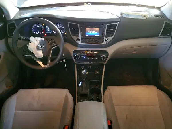 KM8J3CA25HU290880 2017 HYUNDAI TUCSON - Image 8