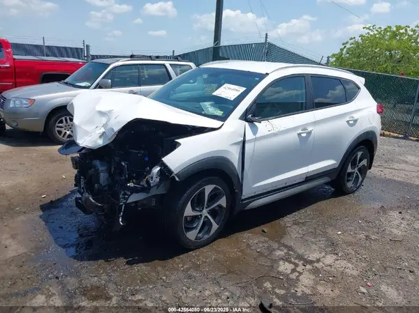 KM8J3CA25HU293407 2017 HYUNDAI TUCSON - Image 2