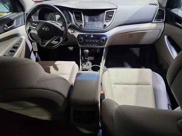 KM8J3CA25HU296338 2017 HYUNDAI TUCSON - Image 8