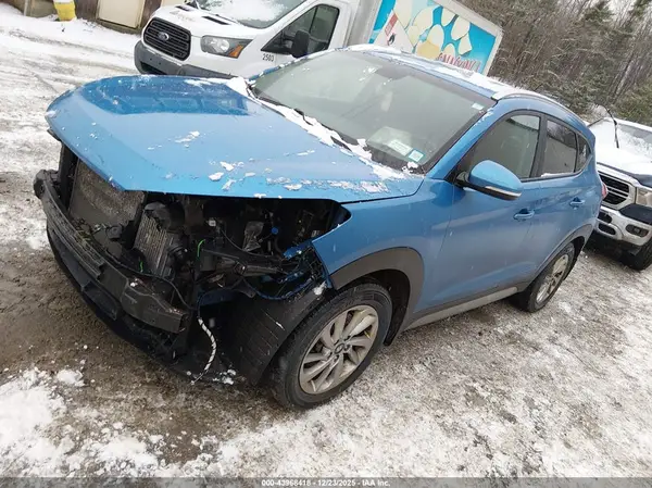 KM8J3CA25HU303708 2017 HYUNDAI TUCSON - Image 2
