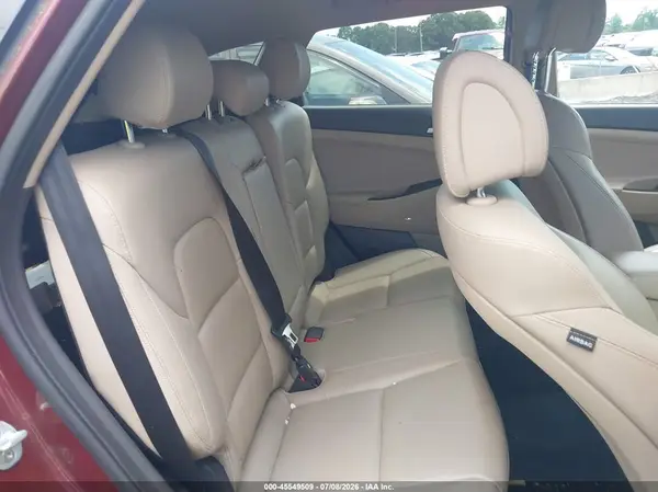 KM8J3CA25HU304227 2017 HYUNDAI TUCSON - Image 8