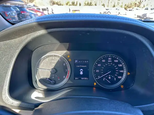 KM8J3CA25HU304583 2017 HYUNDAI TUCSON - Image 8