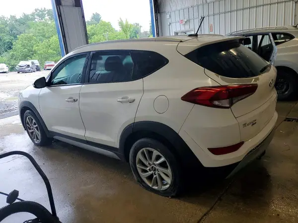KM8J3CA25HU308150 2017 HYUNDAI TUCSON - Image 2