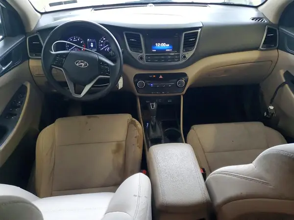KM8J3CA25HU308150 2017 HYUNDAI TUCSON - Image 8