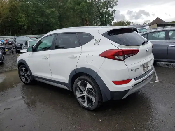 KM8J3CA25HU308195 2017 HYUNDAI TUCSON - Image 2