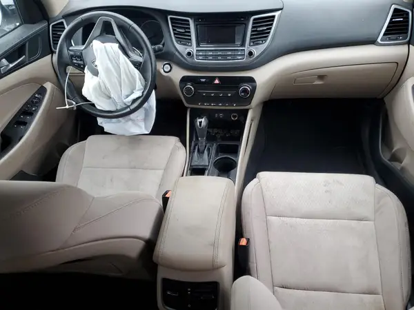 KM8J3CA25HU308195 2017 HYUNDAI TUCSON - Image 8