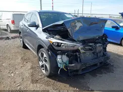 KM8J3CA25HU320766 2017 HYUNDAI TUCSON