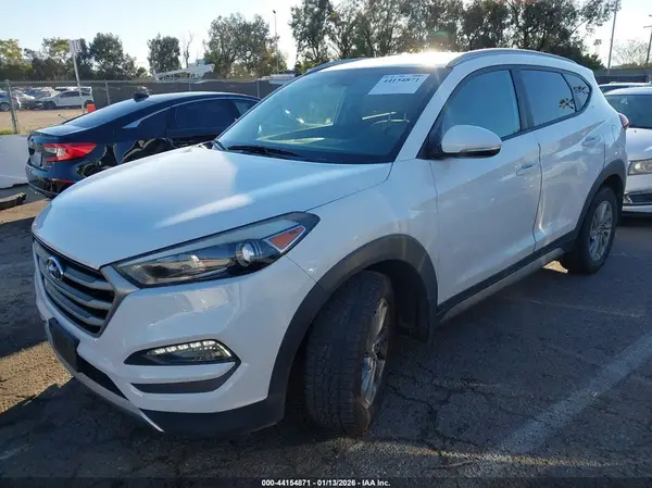 KM8J3CA25HU339088 2017 HYUNDAI TUCSON - Image 2