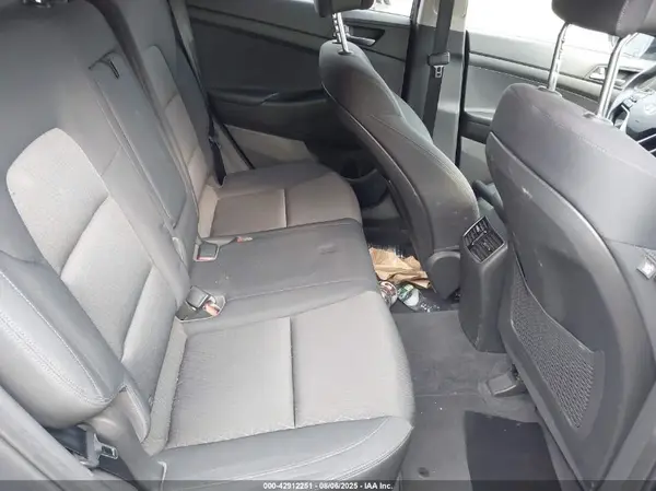 KM8J3CA25HU340886 2017 HYUNDAI TUCSON - Image 8