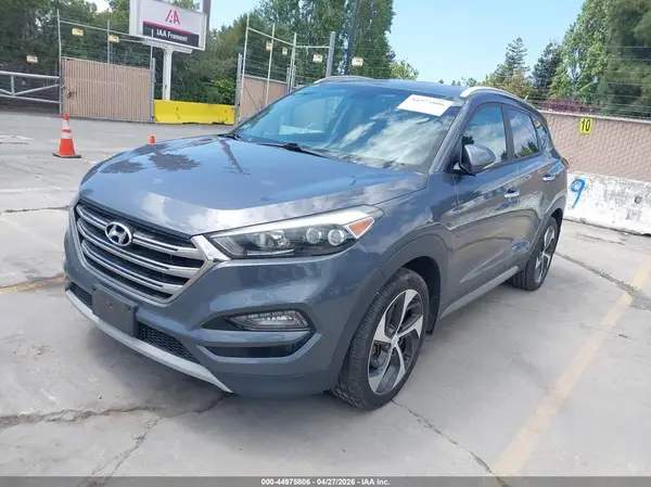 KM8J3CA25HU347224 2017 HYUNDAI TUCSON - Image 2