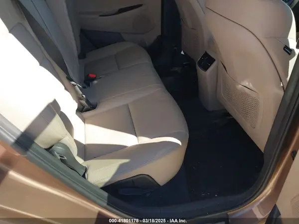 KM8J3CA25HU347658 2017 HYUNDAI TUCSON - Image 8
