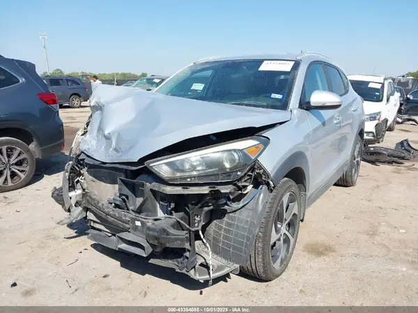 KM8J3CA25HU353699 2017 HYUNDAI TUCSON - Image 2