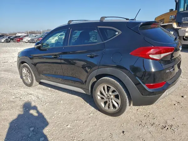 KM8J3CA25HU369532 2017 HYUNDAI TUCSON - Image 2