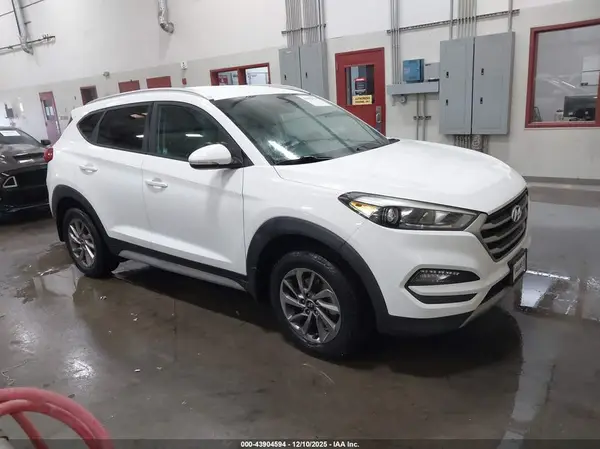 KM8J3CA25HU371507 2017 HYUNDAI TUCSON - Image 1