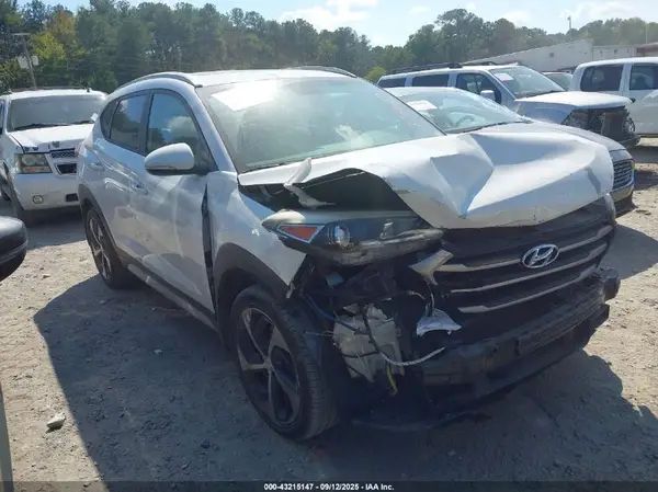 KM8J3CA25HU374407 2017 HYUNDAI TUCSON - Image 1