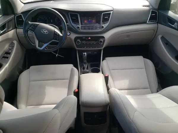 KM8J3CA25HU376433 2017 HYUNDAI TUCSON - Image 8