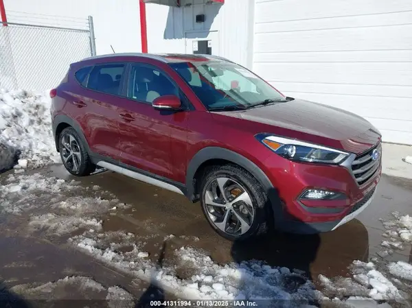 KM8J3CA25HU381938 2017 HYUNDAI TUCSON - Image 1