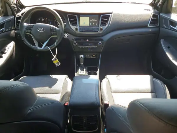 KM8J3CA25HU388405 2017 HYUNDAI TUCSON - Image 8