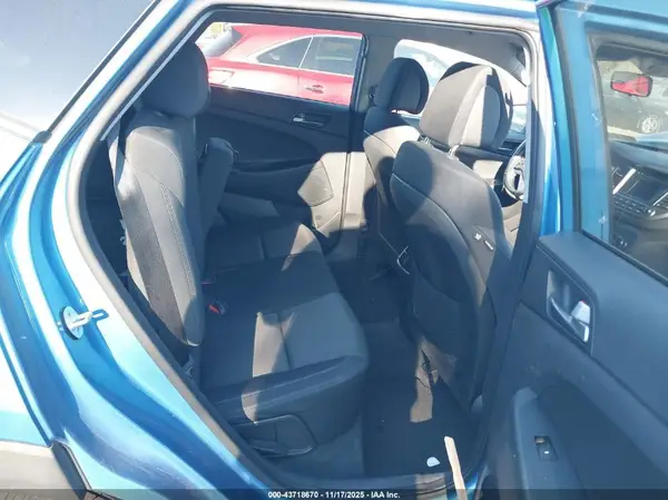 KM8J3CA25HU404523 2017 HYUNDAI TUCSON - Image 8