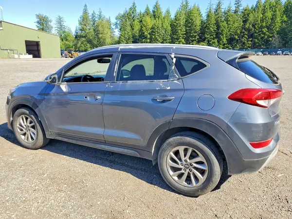 KM8J3CA25HU421192 2017 HYUNDAI TUCSON - Image 2