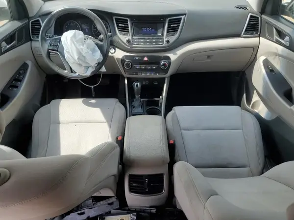 KM8J3CA25HU422861 2017 HYUNDAI TUCSON - Image 8