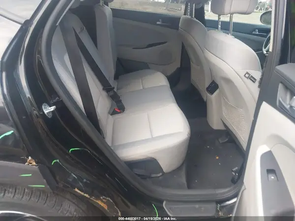 KM8J3CA25HU431057 2017 HYUNDAI TUCSON - Image 8