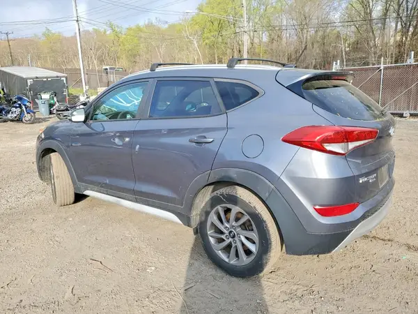 KM8J3CA25HU433312 2017 HYUNDAI TUCSON - Image 2