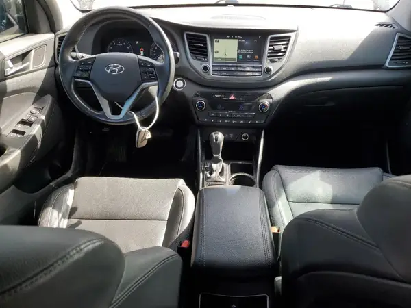 KM8J3CA25HU434850 2017 HYUNDAI TUCSON - Image 8