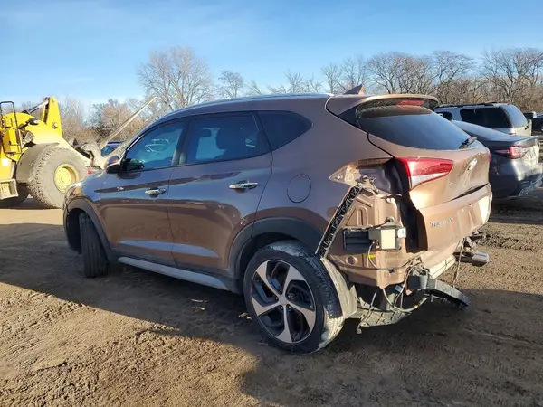 KM8J3CA25HU448568 2017 HYUNDAI TUCSON - Image 2