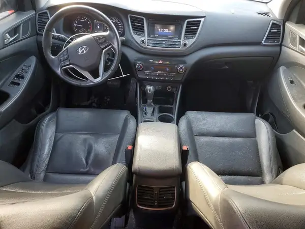 KM8J3CA25HU460705 2017 HYUNDAI TUCSON - Image 8