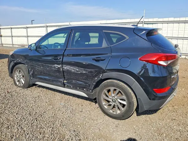 KM8J3CA25HU470215 2017 HYUNDAI TUCSON - Image 2