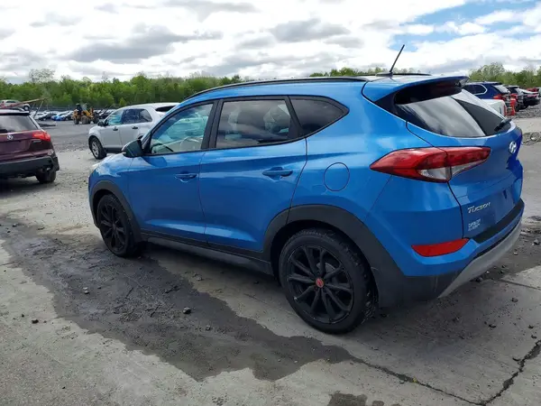 KM8J3CA25HU470943 2017 HYUNDAI TUCSON - Image 2
