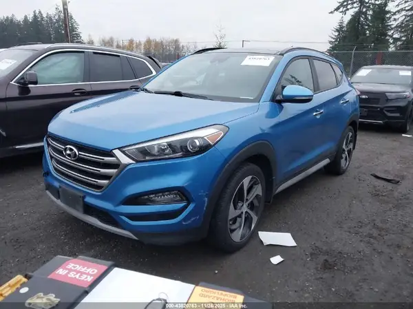 KM8J3CA25HU475012 2017 HYUNDAI TUCSON - Image 2