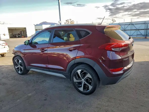 KM8J3CA25HU497639 2017 HYUNDAI TUCSON - Image 2