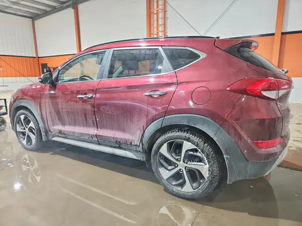 KM8J3CA25HU504475 2017 HYUNDAI TUCSON - Image 2
