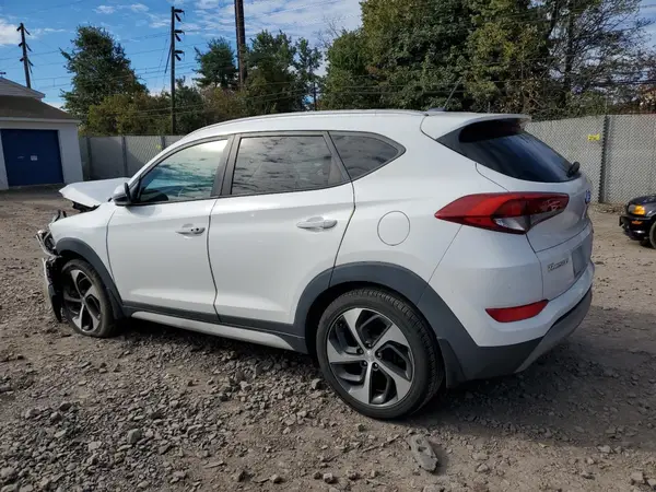 KM8J3CA25HU504895 2017 HYUNDAI TUCSON - Image 2