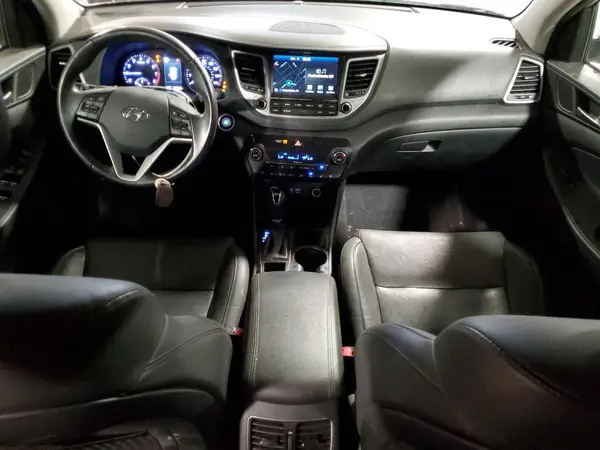 KM8J3CA25HU506890 2017 HYUNDAI TUCSON - Image 8