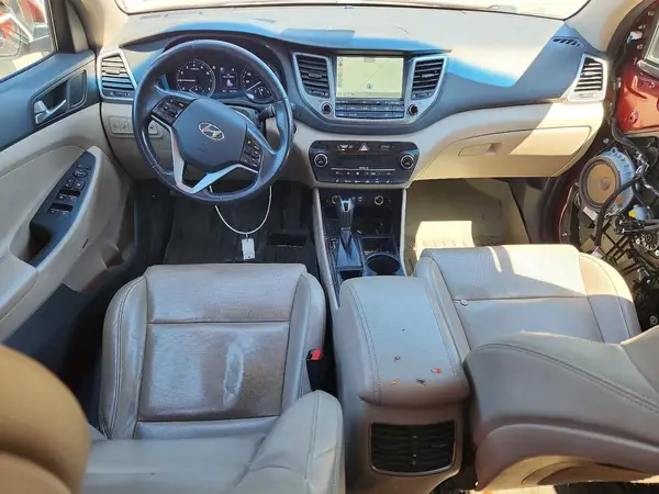 KM8J3CA25HU533779 2017 HYUNDAI TUCSON - Image 8