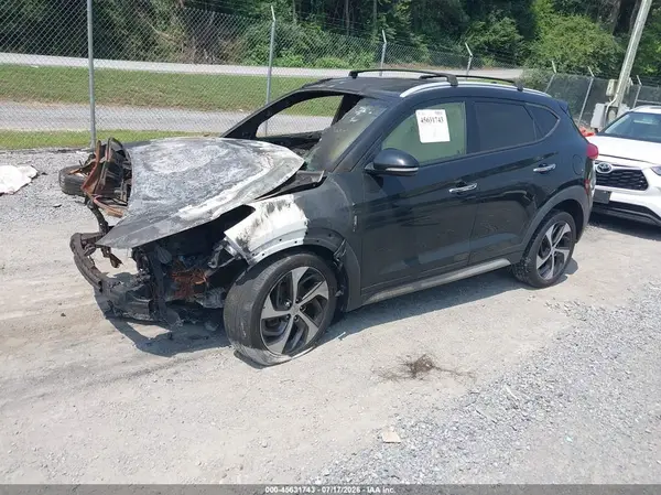 KM8J3CA25HU537881 2017 HYUNDAI TUCSON - Image 2