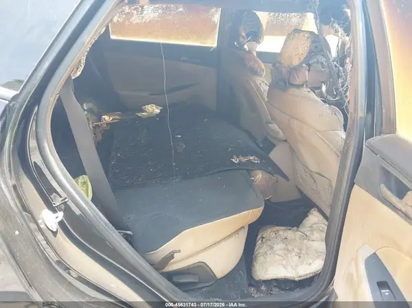 KM8J3CA25HU537881 2017 HYUNDAI TUCSON - Image 8