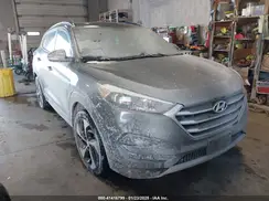 KM8J3CA25HU555880 2017 HYUNDAI TUCSON